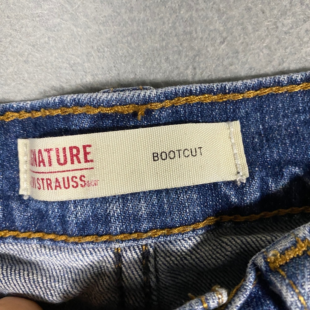 Signature by Levi Strauss Bootcut Jeans Mens 34x30 Blue Medium Wash Stretch - Picture 3 of 8